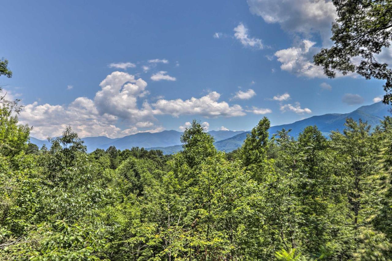 Gatlinburg Cabin With Pool Table And Hot Tub! Екстер'єр фото