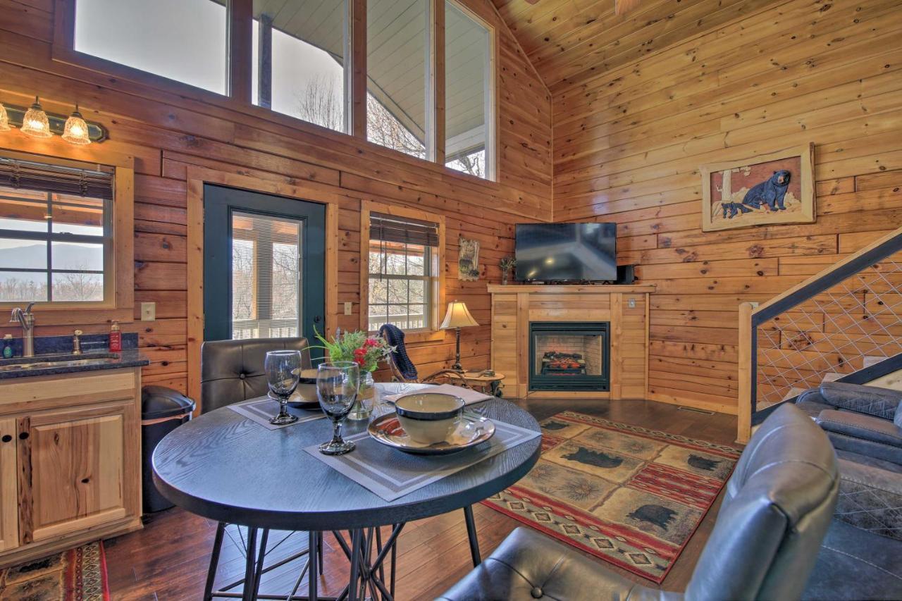 Gatlinburg Cabin With Pool Table And Hot Tub! Екстер'єр фото