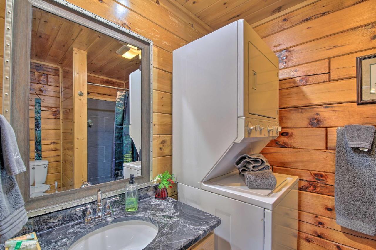 Gatlinburg Cabin With Pool Table And Hot Tub! Екстер'єр фото