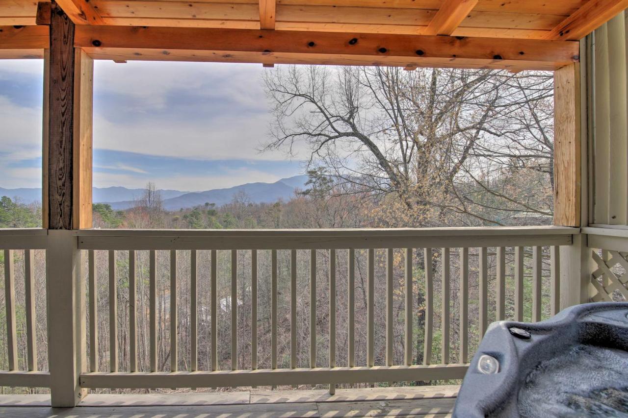 Gatlinburg Cabin With Pool Table And Hot Tub! Екстер'єр фото
