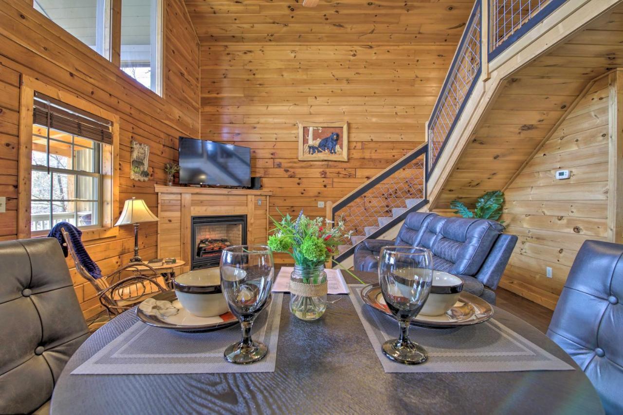 Gatlinburg Cabin With Pool Table And Hot Tub! Екстер'єр фото