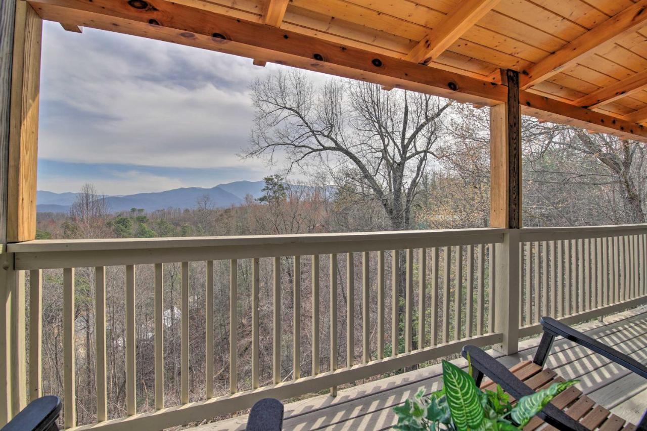 Gatlinburg Cabin With Pool Table And Hot Tub! Екстер'єр фото