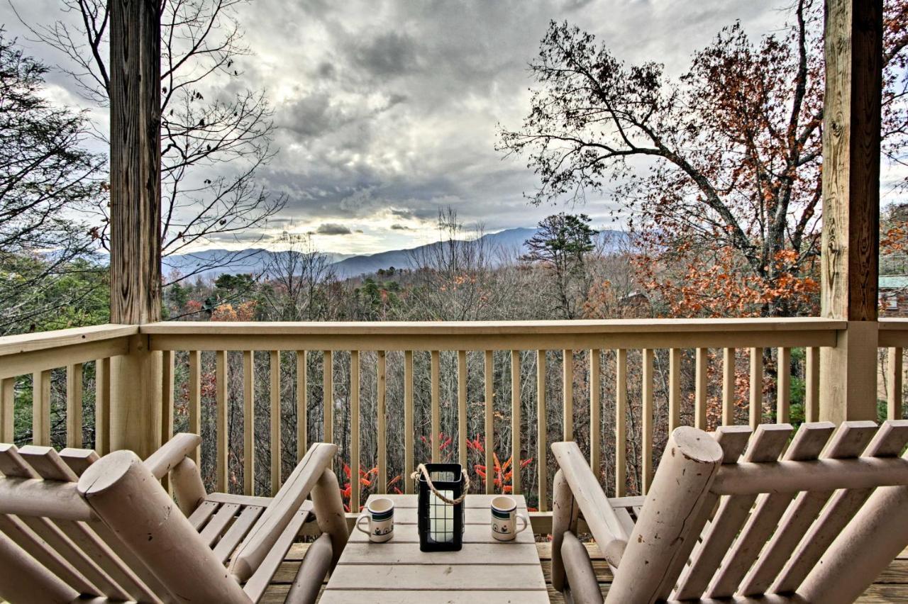 Gatlinburg Cabin With Pool Table And Hot Tub! Екстер'єр фото